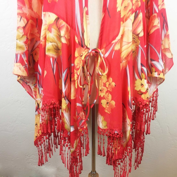 Red Floral Plus Size Kimono Tassels Sharkbite Hem - Picture 4 of 8